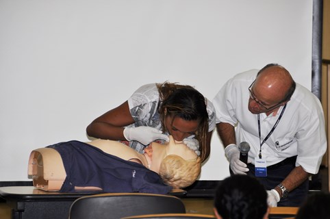 Monitores participam de curso de primeiros socorros na Câmara Municipal de Limeira