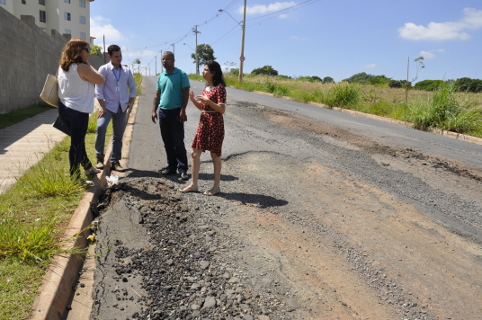 Comissão de Obras vistoria asfalto no Residencial Rubi