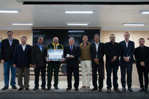 UCB recebe Diploma de Gratidão da Câmara Municipal de Limeira