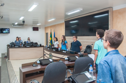 Vereadores Juniores se reúnem para penúltima sessão do ano