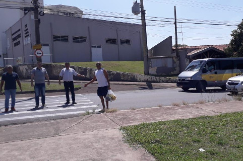 Ação de conscientização de motorista é tema de requerimento de Helder do Táxi