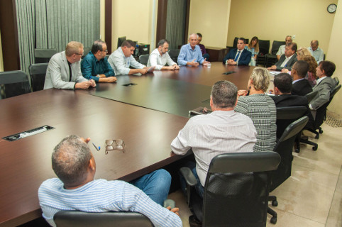 Em reunião com vereadores, prefeito Mario Botion fala sobre responsabilização do Instituto Águia