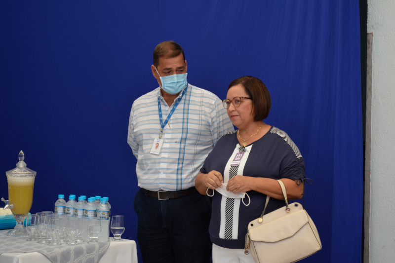 José Roberto Piccinin ao lado de Terezinha da Santa Casa (PL)