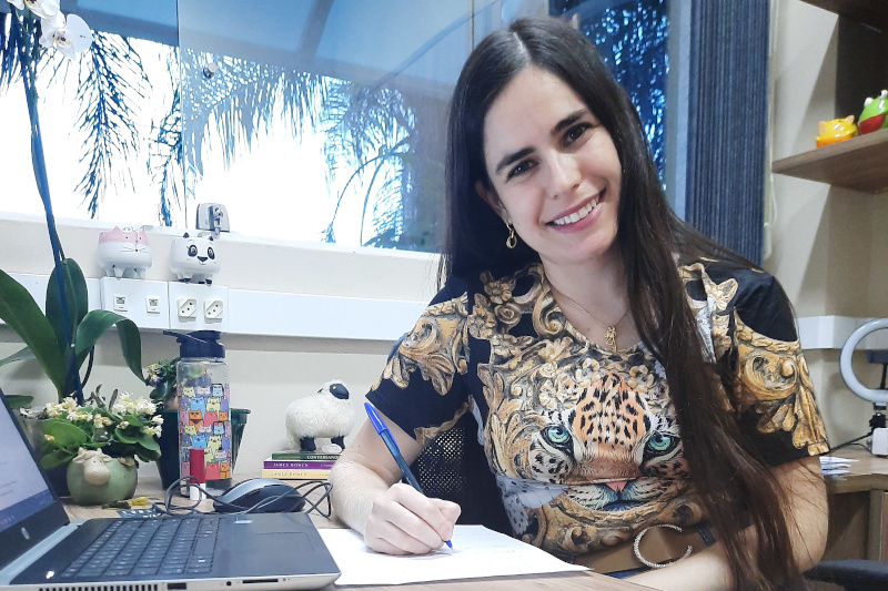 Tatiane Lopes quer proibir distribuição de animais como brindes