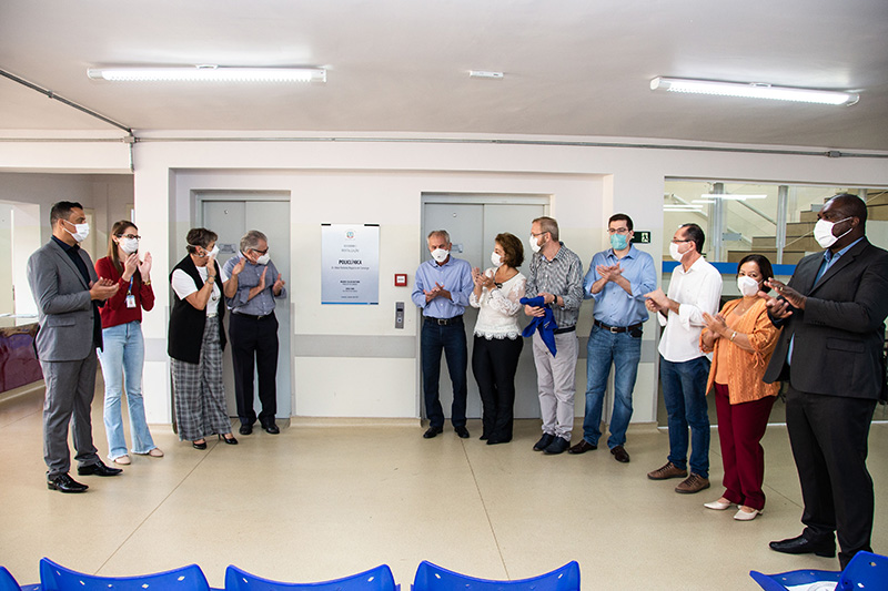 Presidente da Câmara e vereadores participam de inauguração da reforma da Policlínica