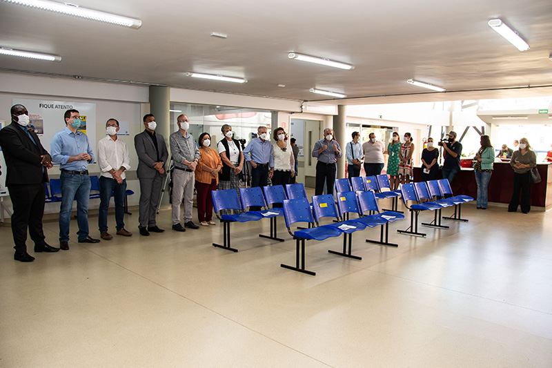 Presidente da Câmara e vereadores participam de inauguração da reforma da Policlínica