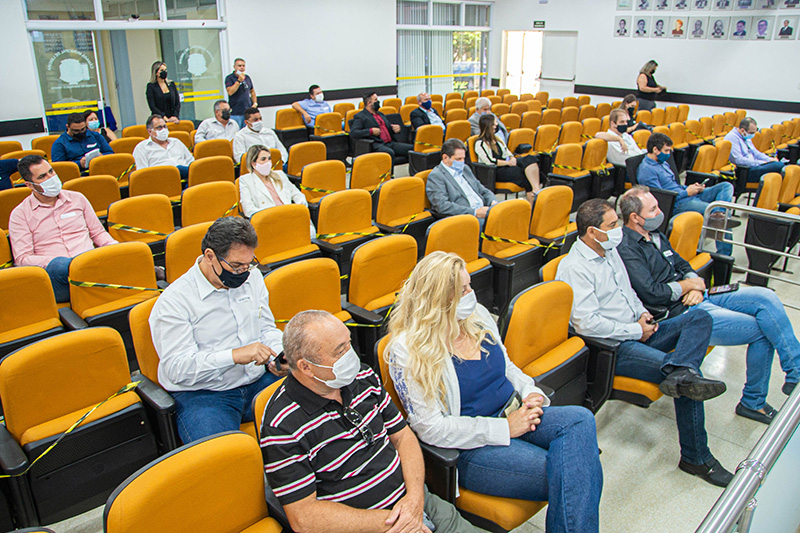 Reunião do Parlamento Metropolitano de Piracicaba na Câmara Municipal de Limeira