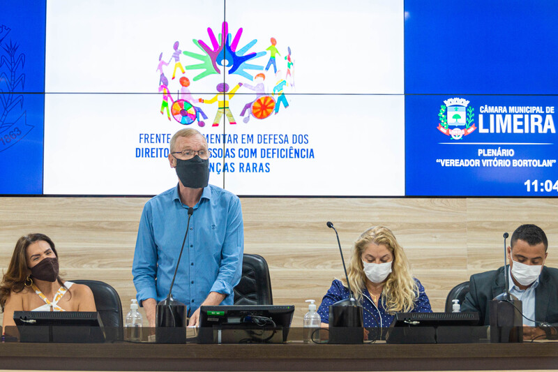 Representantes de entidades locais e autoridades políticas participaram do lançamento