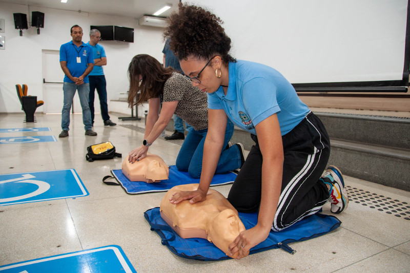 Atendimento cardiovascular de emergência