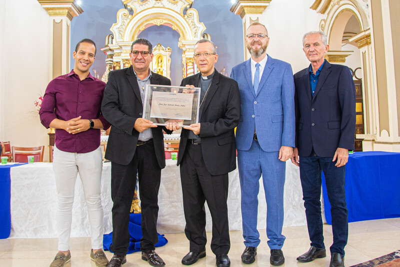 Entrega também contou com a presença do prefeito Mario Botion e do deputado Murilo Félix