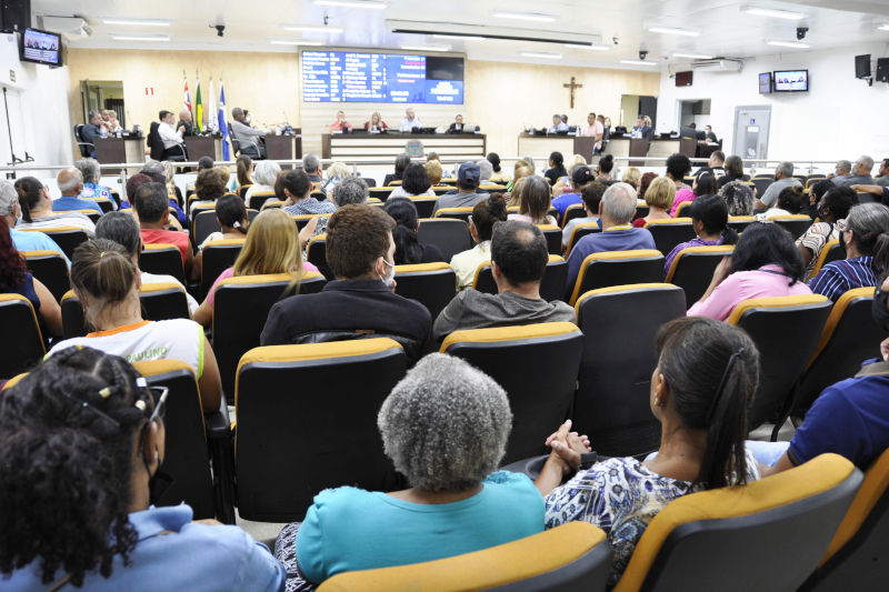 Sessão Ordinária: Câmara aprova quatro projetos