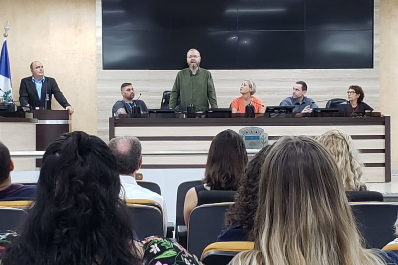 Presidente da Câmara participa de abertura de palestra sobre saúde dos trabalhadores