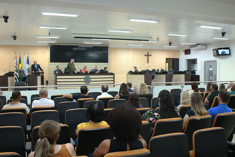 Presidente da Câmara participa de abertura de palestra sobre saúde dos trabalhadores