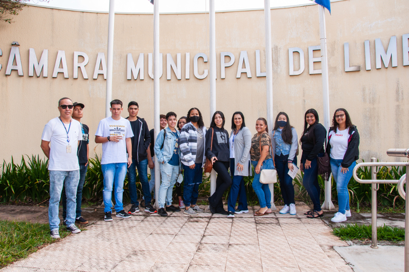 Alunos do Senac participam de visita guiada na Câmara Municipal de Limeira