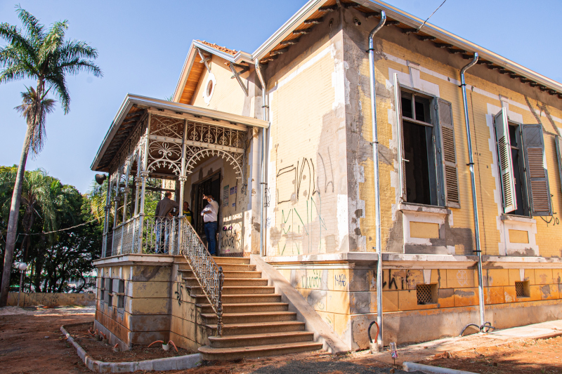 Comissão de Obras visita obras de restauro do Palacete Tatuibi