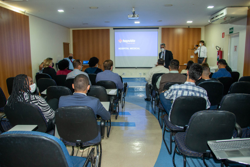 Comitiva de vereadores visita Hospital Hapvida