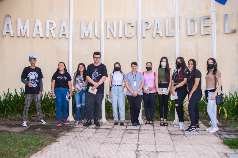 Câmara de Limeira recebe alunos do Senac para visita guiada