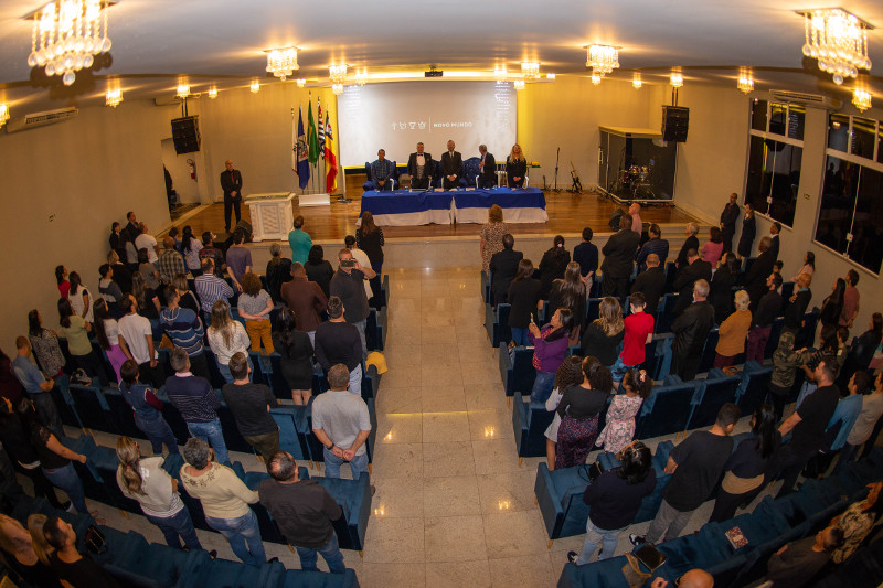 Título de Cidadão Limeirense ao pastor Antônio Eduardo Oliveira.