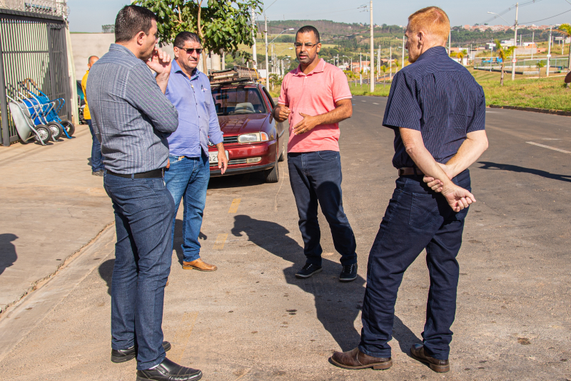 Comerciantes reclamam sobre dificuldade para estacionar