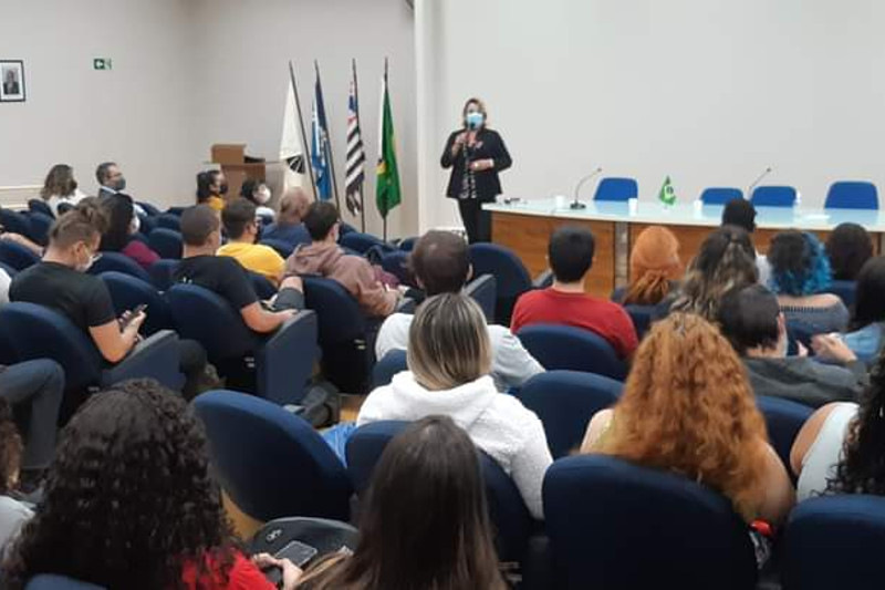 Palestra mês do orgulho LGBTQIA+