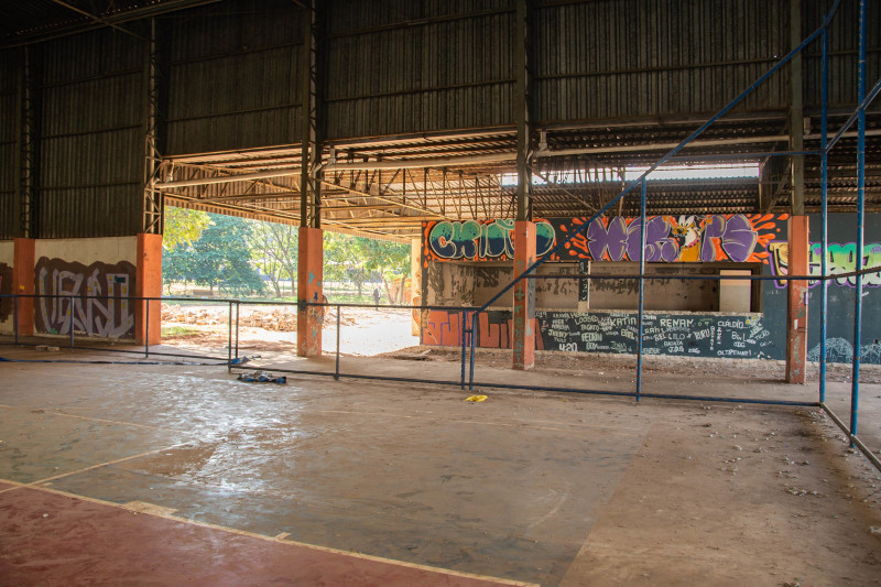 Comissão fiscaliza início das obras no Centro Comunitário do Jardim Glória