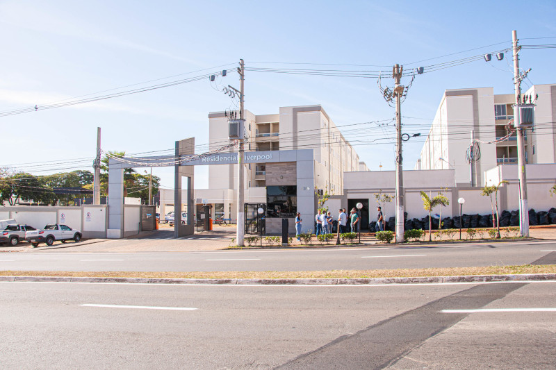 Moradores da Av. Dr. Lauro Corrêa da Silva pedem redutor de velocidade