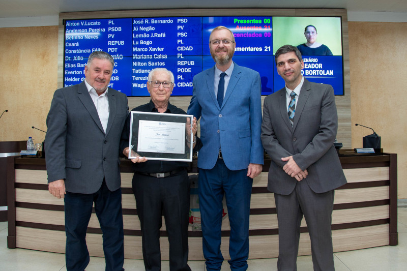 José Magossi recebe do Título de Cidadão Limeirense