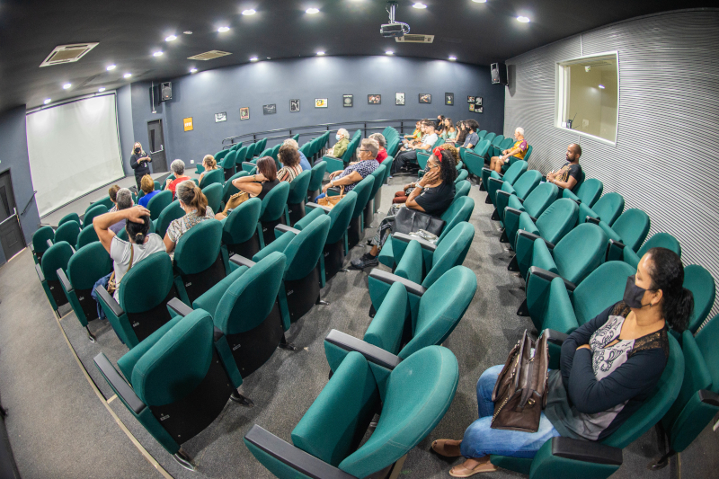 Giane Boscolo propôs reflexão sobre o filme exibido