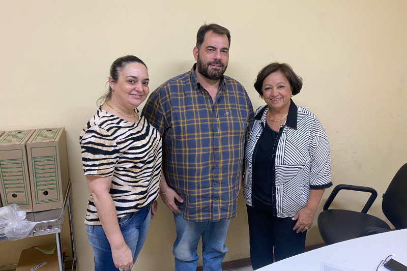 Terezinha da Santa Casa visita Centro de Saúde Bucal, mantido pela Prefeitura