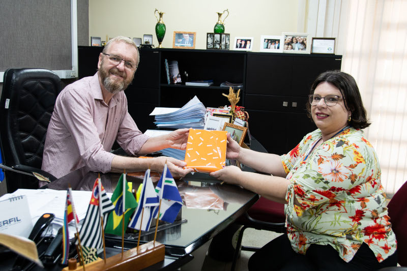 Exemplar vai fazer parte do acervo da biblioteca do Legislativo