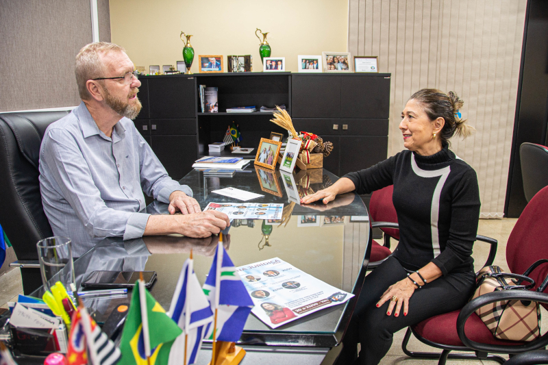 Presidente Sidney Pascotto recebe visitas de educadoras