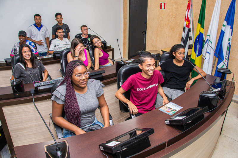 Alunos do Senac participam de visita guiada à Câmara de Limeira