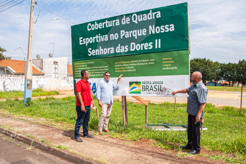 Comissão de Obras faz diligência na Praça Buzolin e no bairro Nossa Senhora das Dores