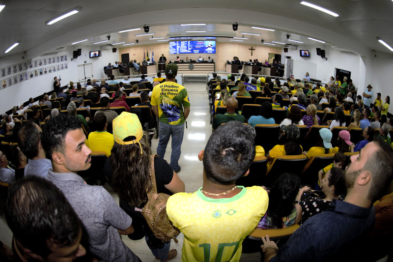 Câmara aprova dois projetos na sessão ordinária desta segunda-feira (12/12)