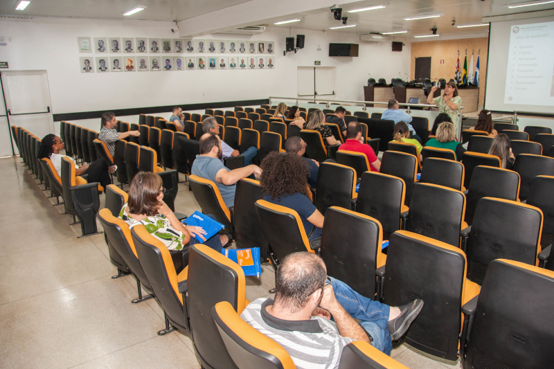 Servidores participam de curso de Excelência em Atendimento ao Munícipe