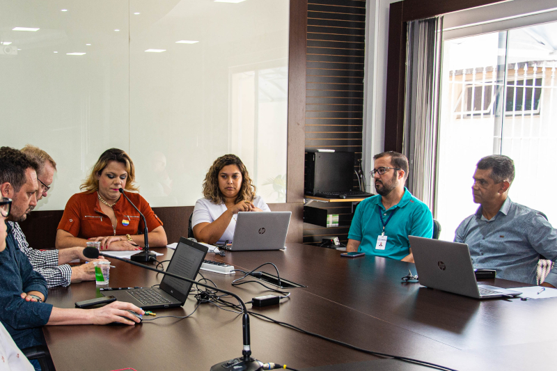 Comissão investiga ofensas sofridas por mulher trans em local de trabalho