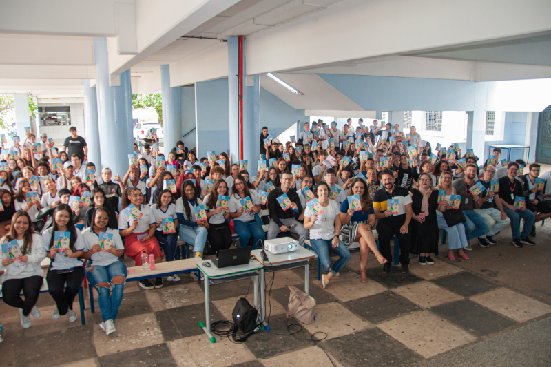 Câmara lança cartilha Dê Block na Violência Contra a Mulher