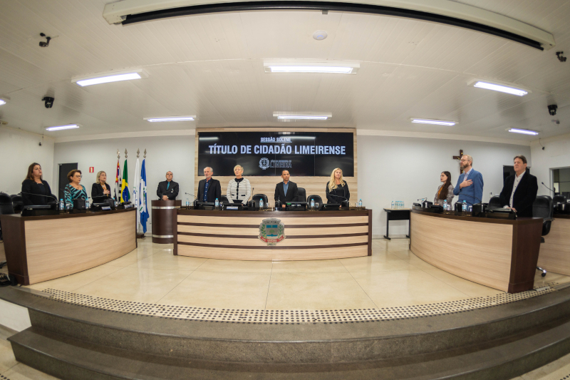 Câmara entrega Títulos de Cidadãos Limeirenses a três homenageados  