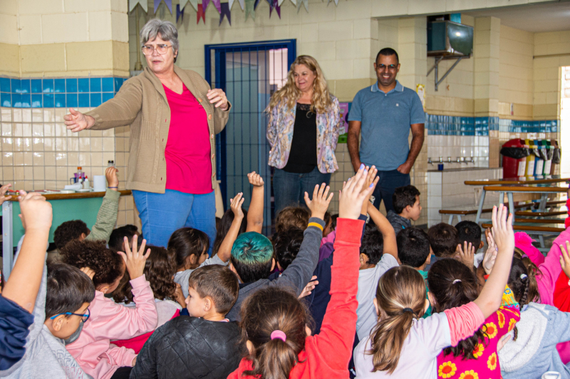 Comissão de Educação visita Emeief Vereador Mauro Sergio Vieira