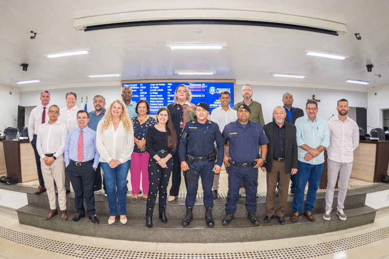 GCMs de grupamento do Canil são homenageados com moção de aplausos