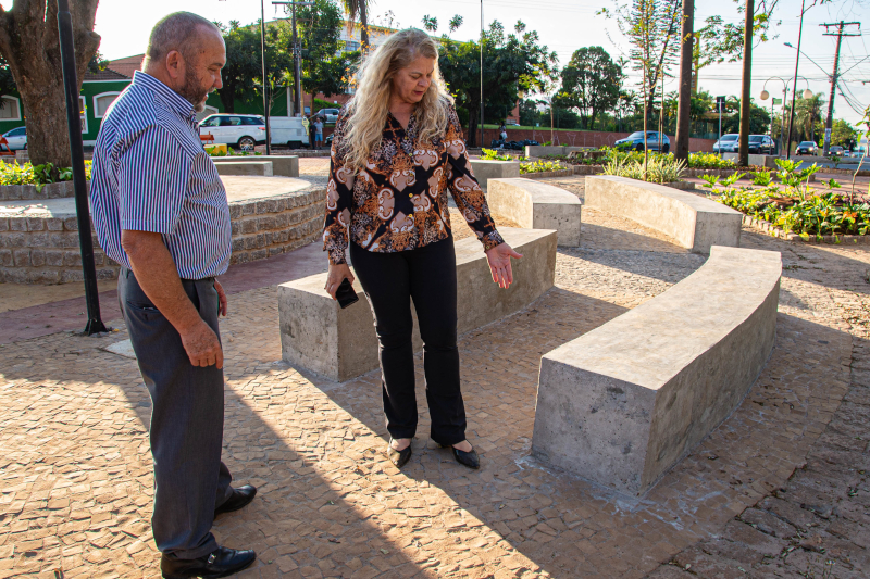 Vereadores realizaram diligência na praça da Avenida Maria Buzolin