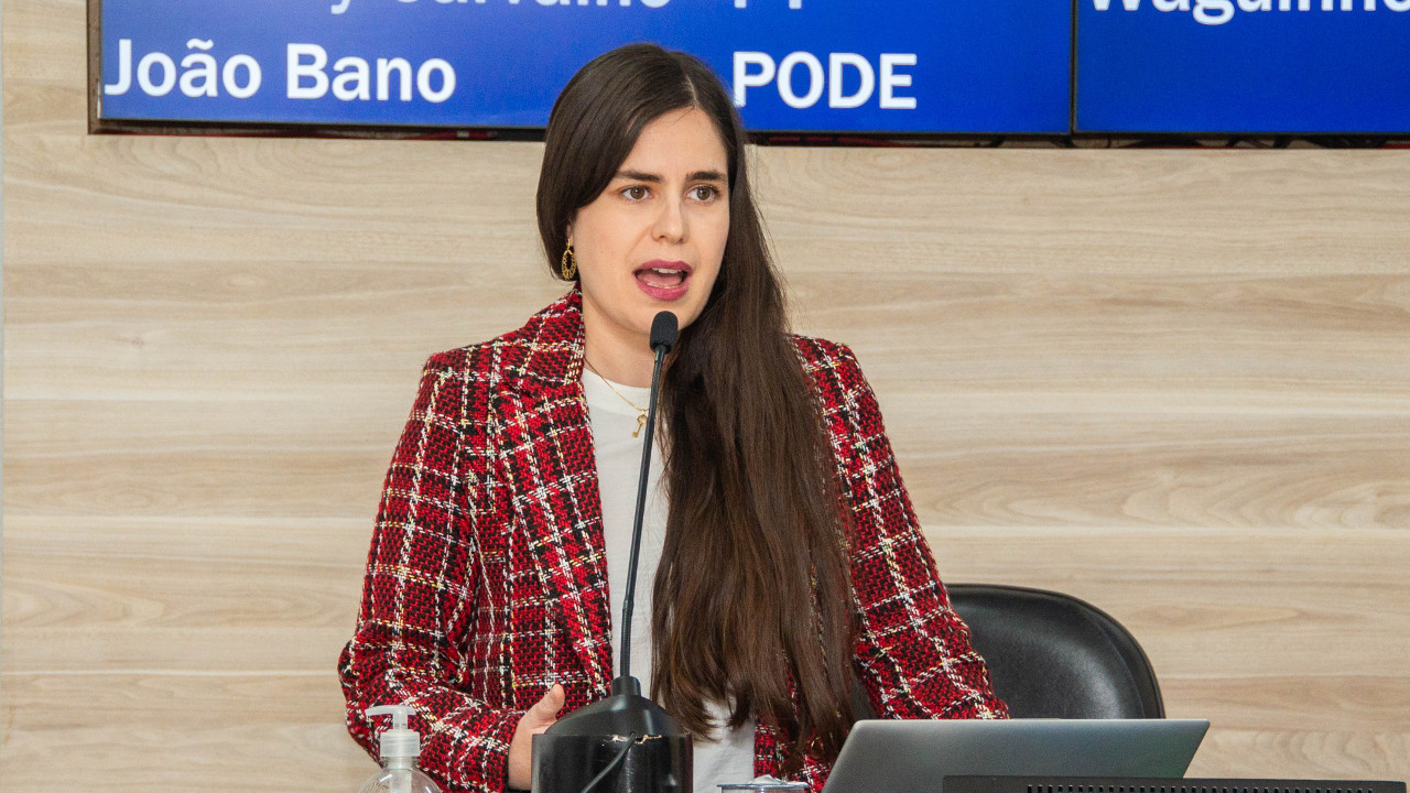 Tatiane Lopes questiona Prefeitura sobre fiscalização da venda ilegal de “chumbinho”