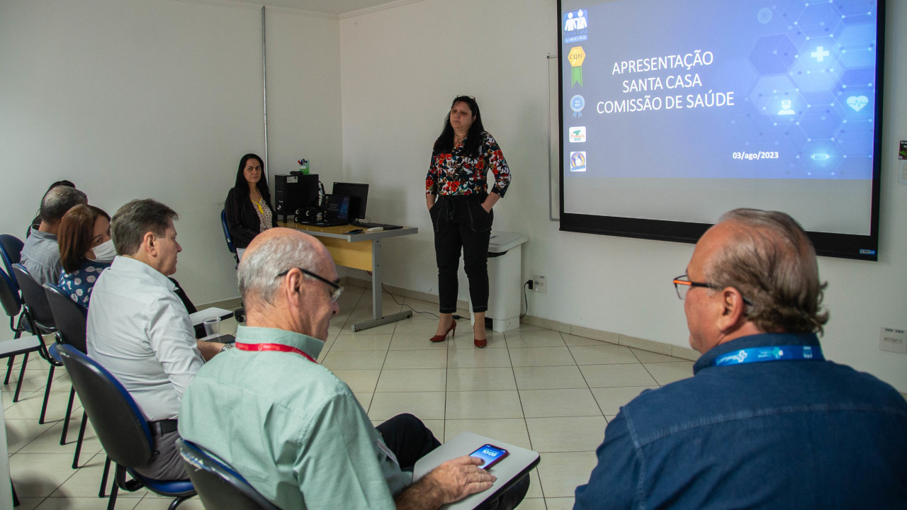 Dados gerais sobre atendimento, internações, exames, cirurgias e orçamentários foram apresentados