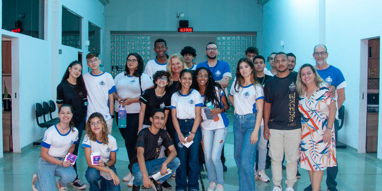 Visita guiada: Câmara recebe alunos da Escola Estadual Maria Inocêncio de Lima