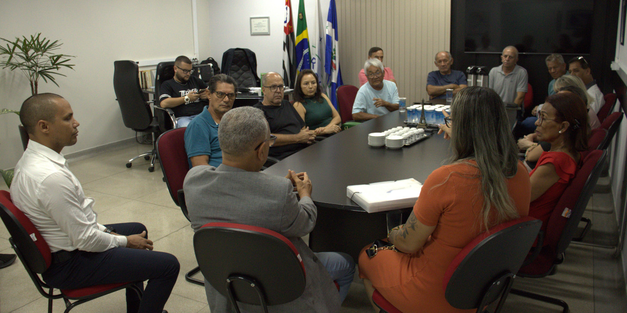 Presidente recebe moradores do condomínio de chácaras “Monte Alto”