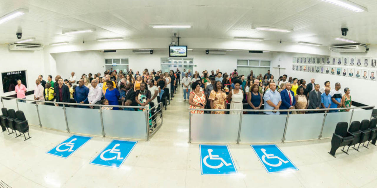 Sessão solene homenageia 21 personalidades com “Medalha do Mérito Palmares”