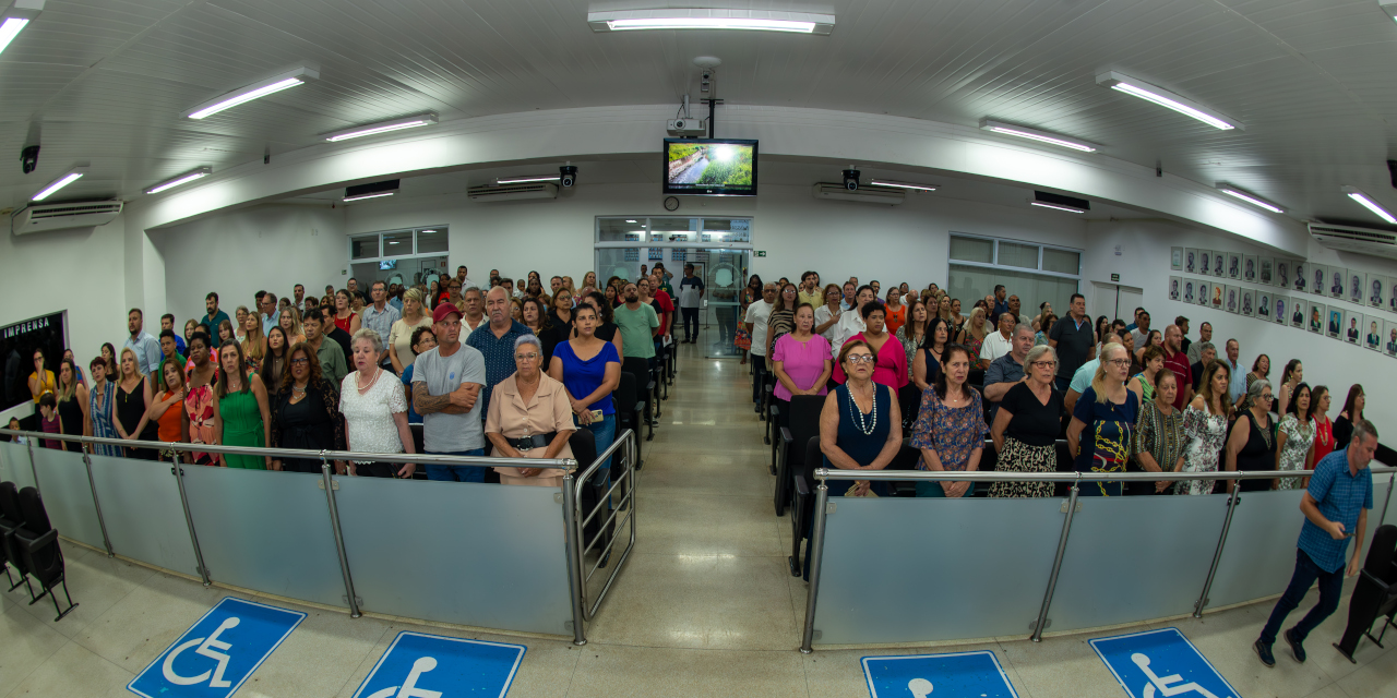 19 personalidades recebem “Medalha Professora Loide Ferreira” em Sessão Solene