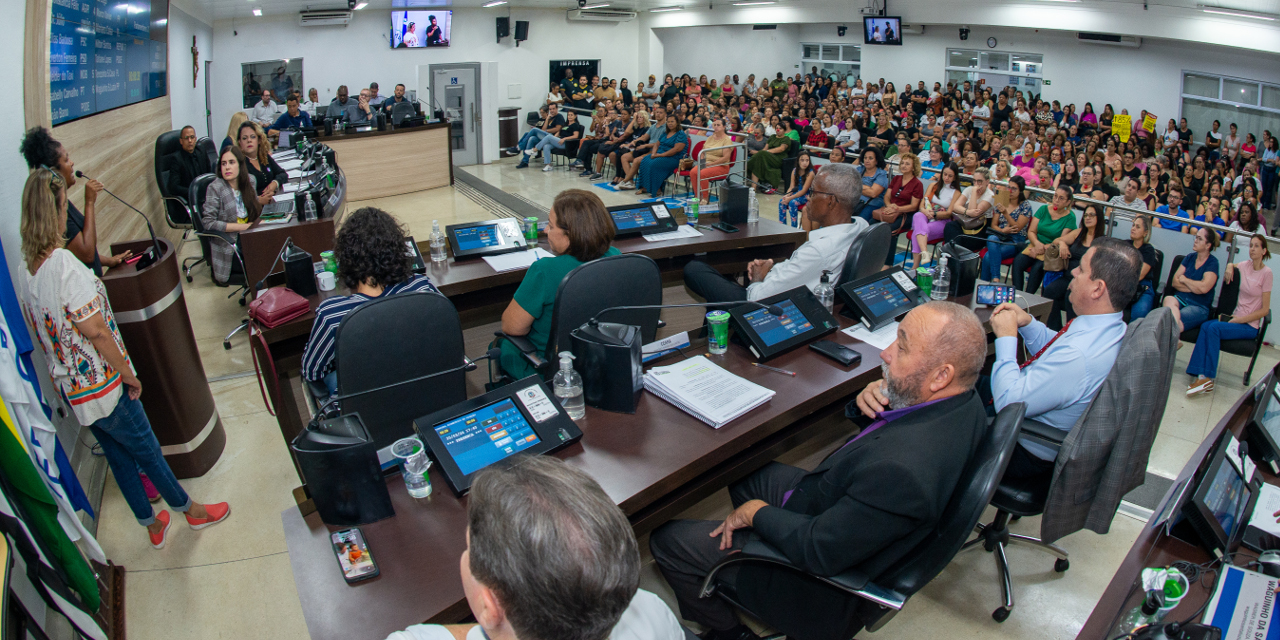 Câmara de Limeira aprova sete projetos em sessão ordinária com Plenário lotado