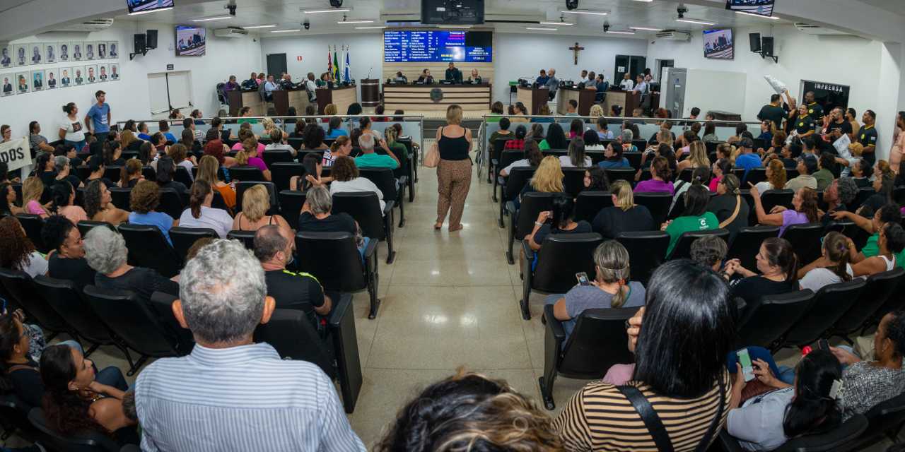 Câmara de Limeira aprova sete projetos em sessão ordinária com Plenário lotado