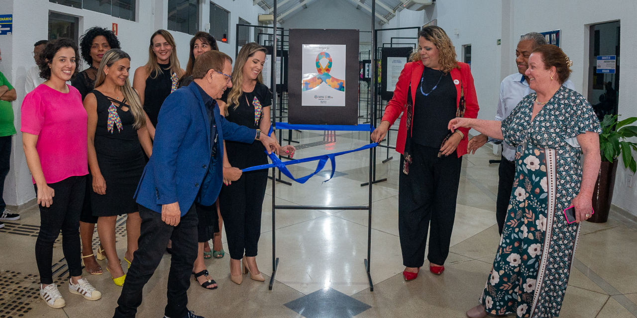 Câmara de Limeira promove segunda edição de exposição sobre autismo em parceria com o Projeto AME TEA